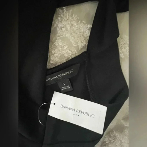 Banana Republic Ponte Twist-Back Top - Picture 6 of 11